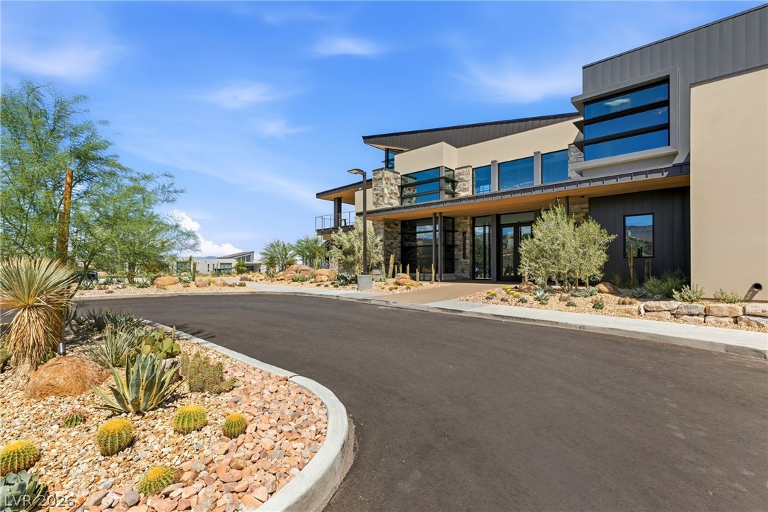 10865 Agate Cliffs Avenue