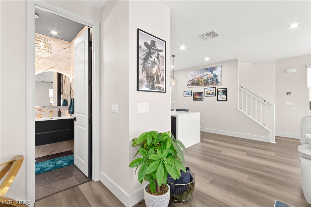 1424 Nocturnal Flight Street