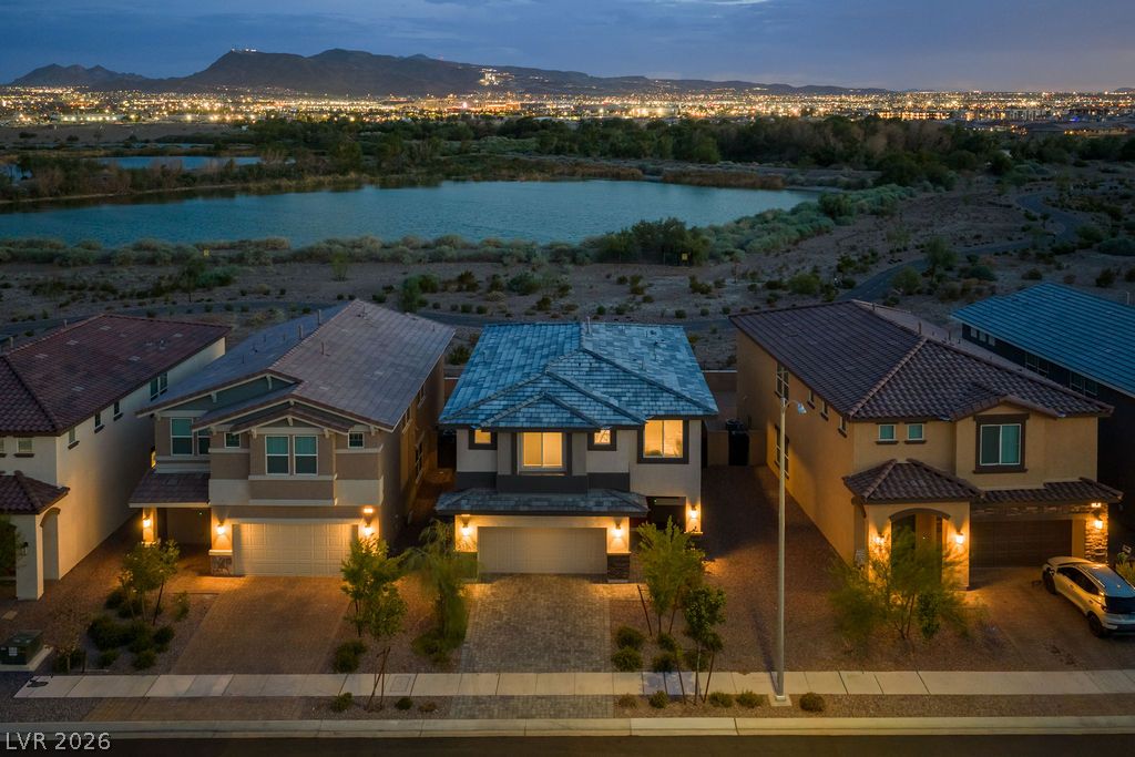 383 Winter Dove Avenue
