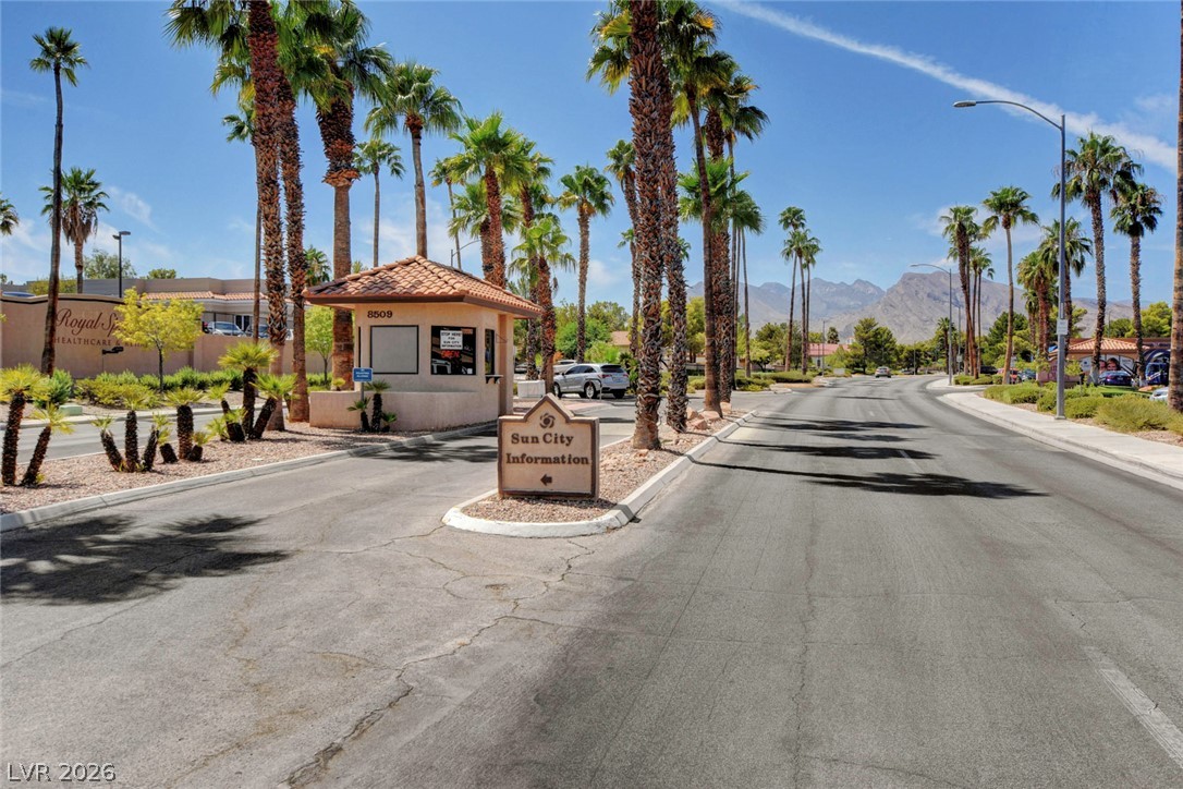 2832 Hanging Rock Drive