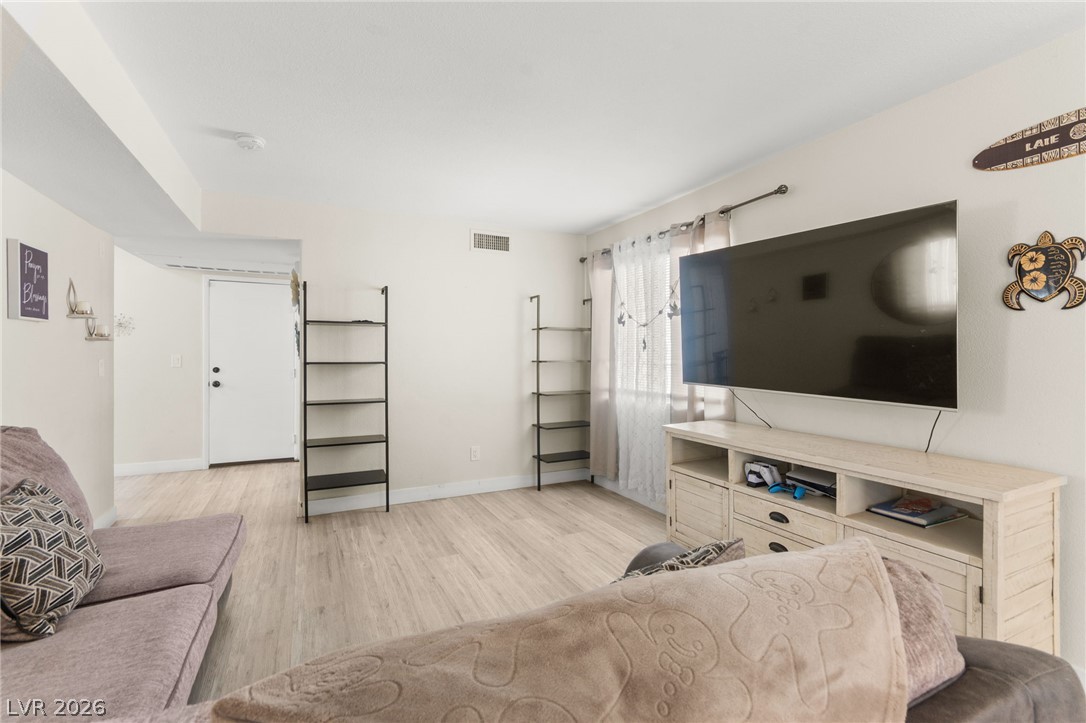 1404 Robin Street