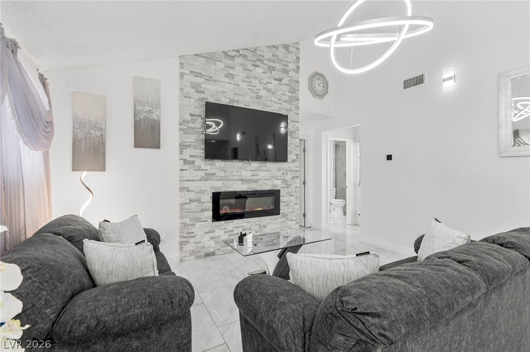 2316 El Cerrito Circle