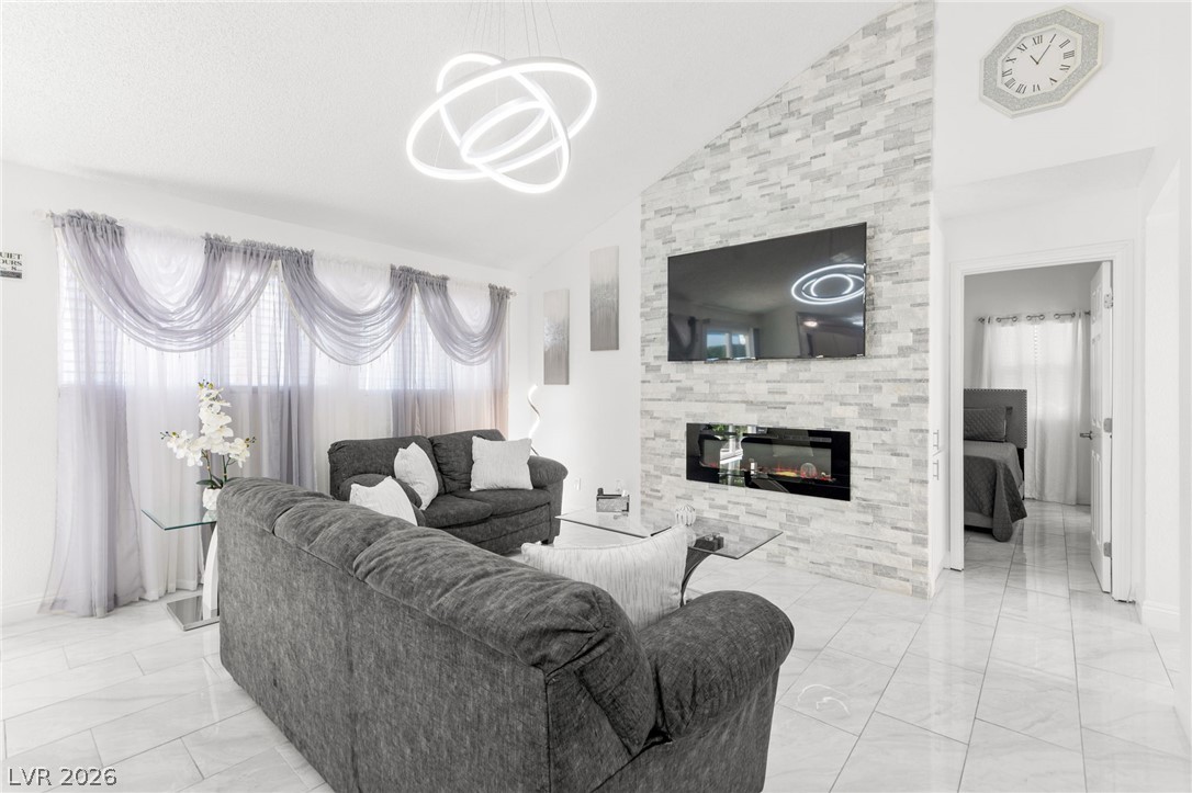 2316 El Cerrito Circle