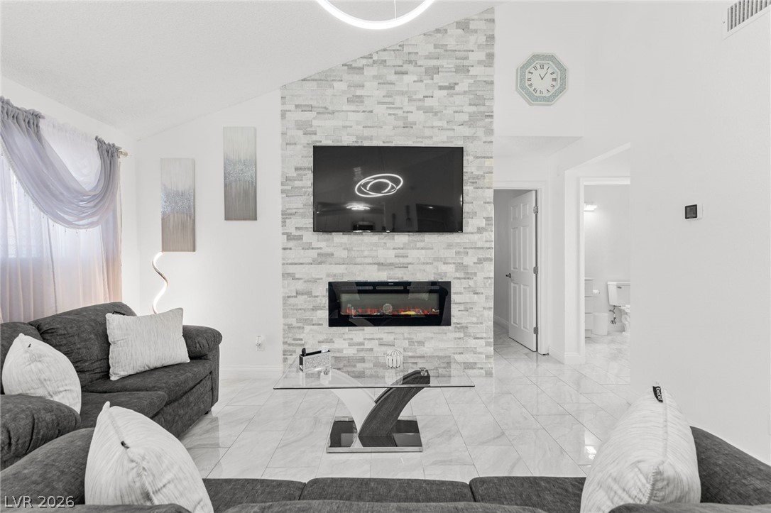 2316 El Cerrito Circle