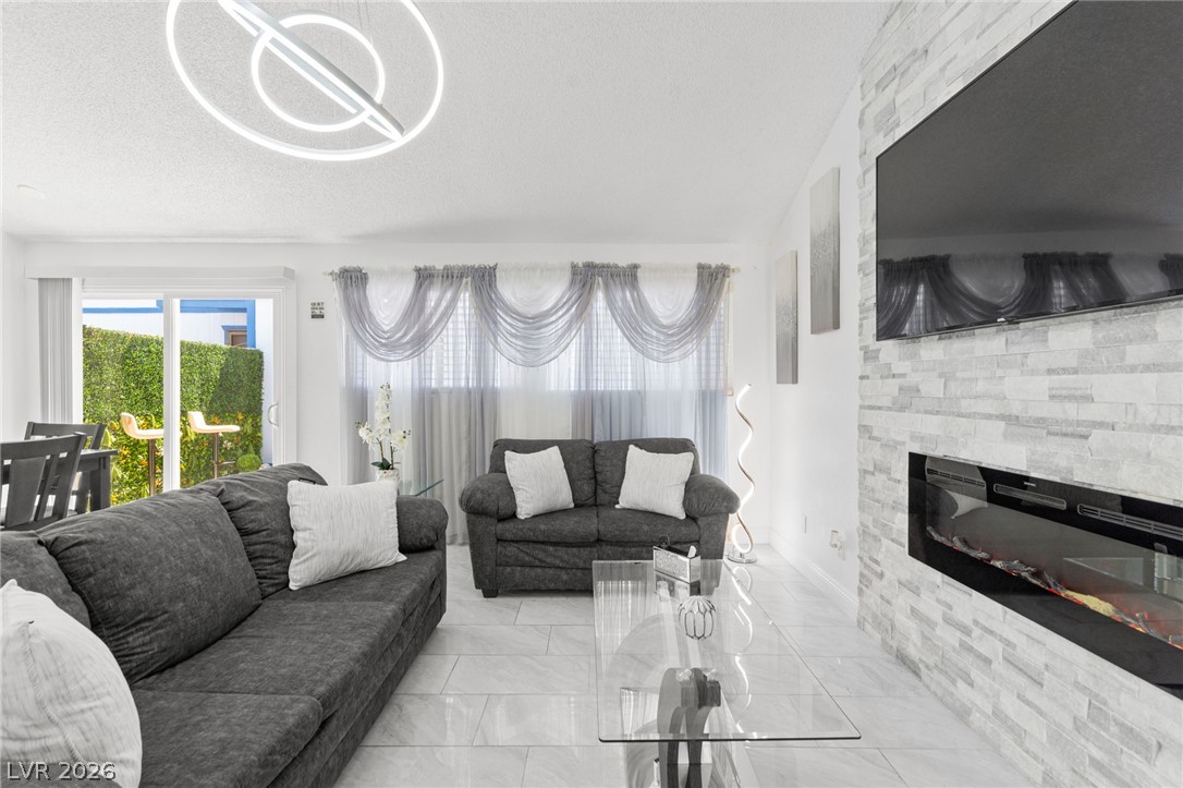 2316 El Cerrito Circle