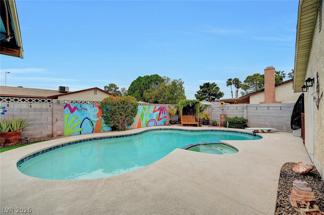 5817 Mary Way