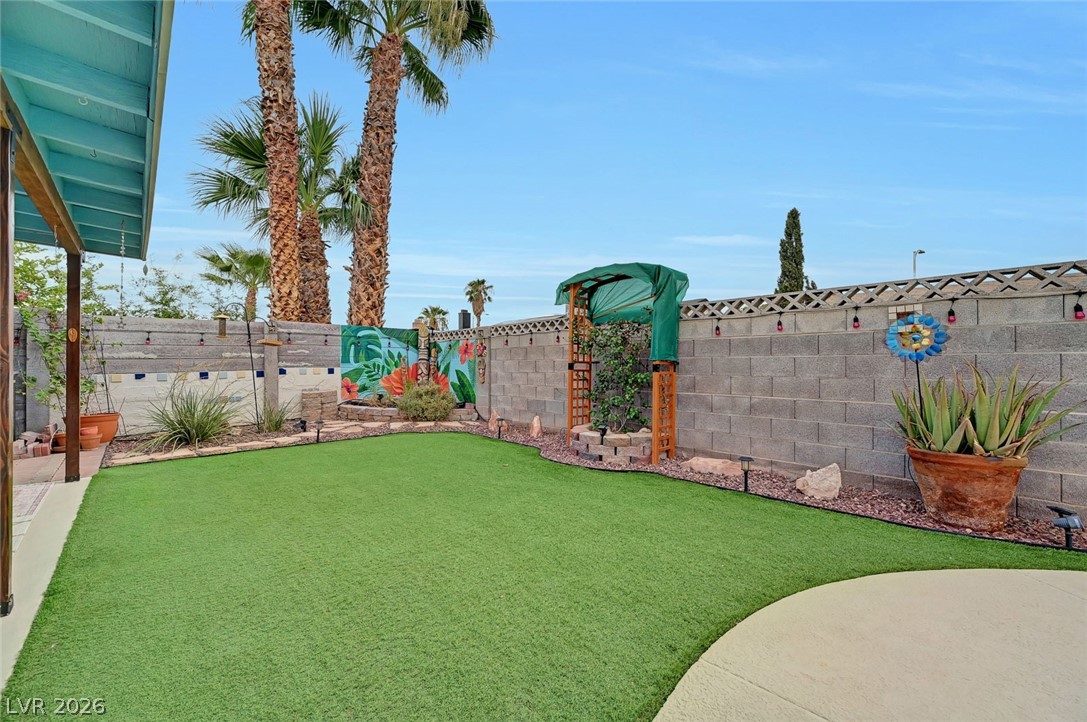 5817 Mary Way