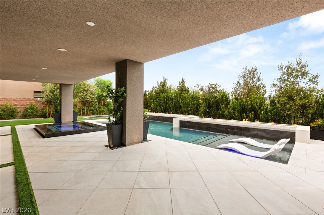 11142 San Terrazo Place