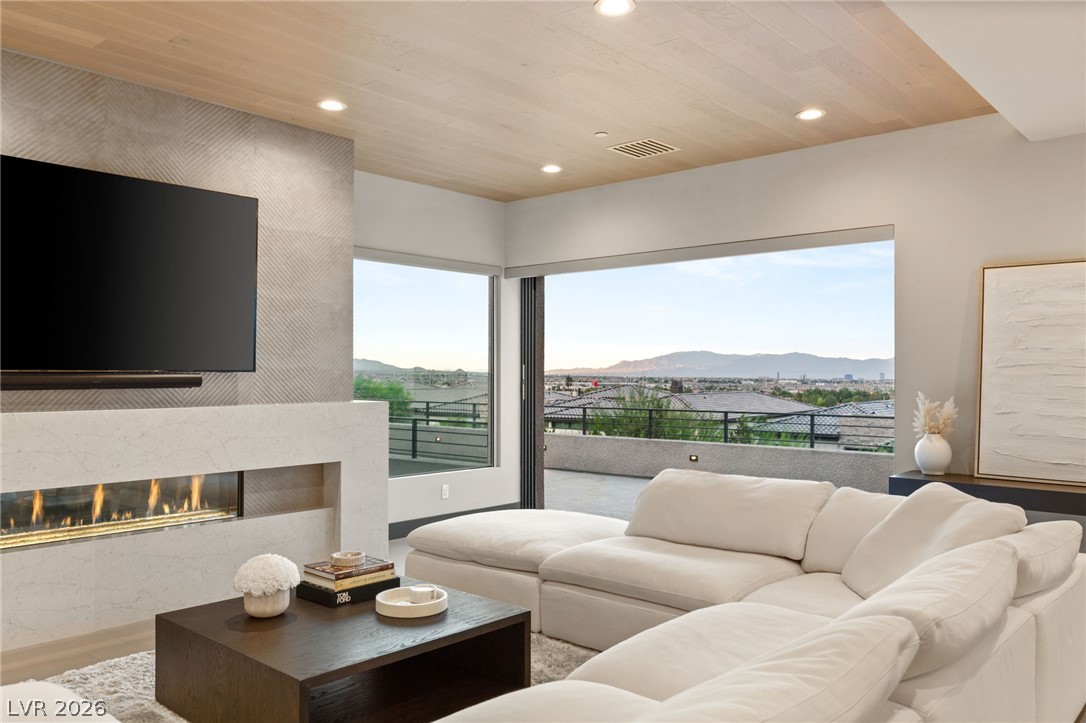 11142 San Terrazo Place