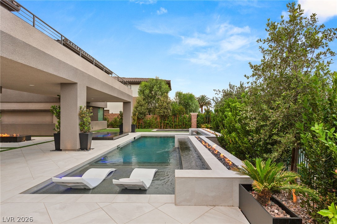 11142 San Terrazo Place