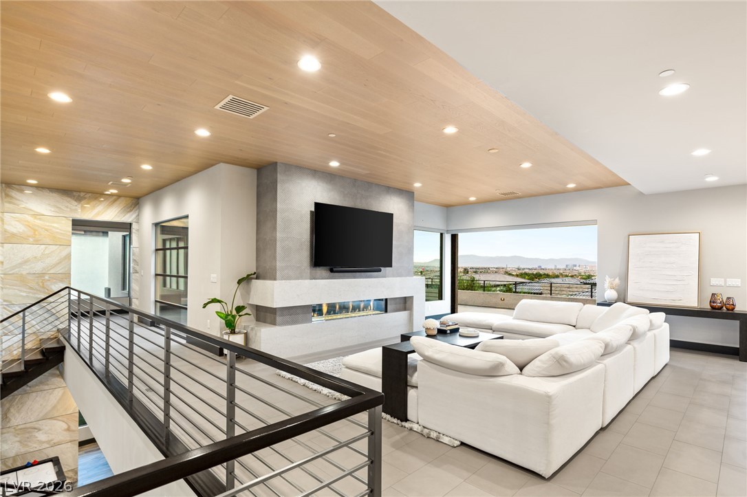 11142 San Terrazo Place