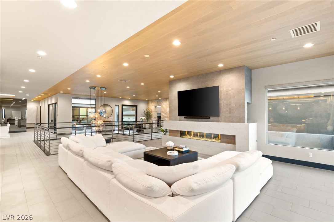 11142 San Terrazo Place