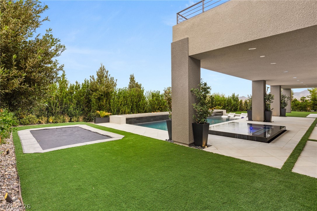 11142 San Terrazo Place