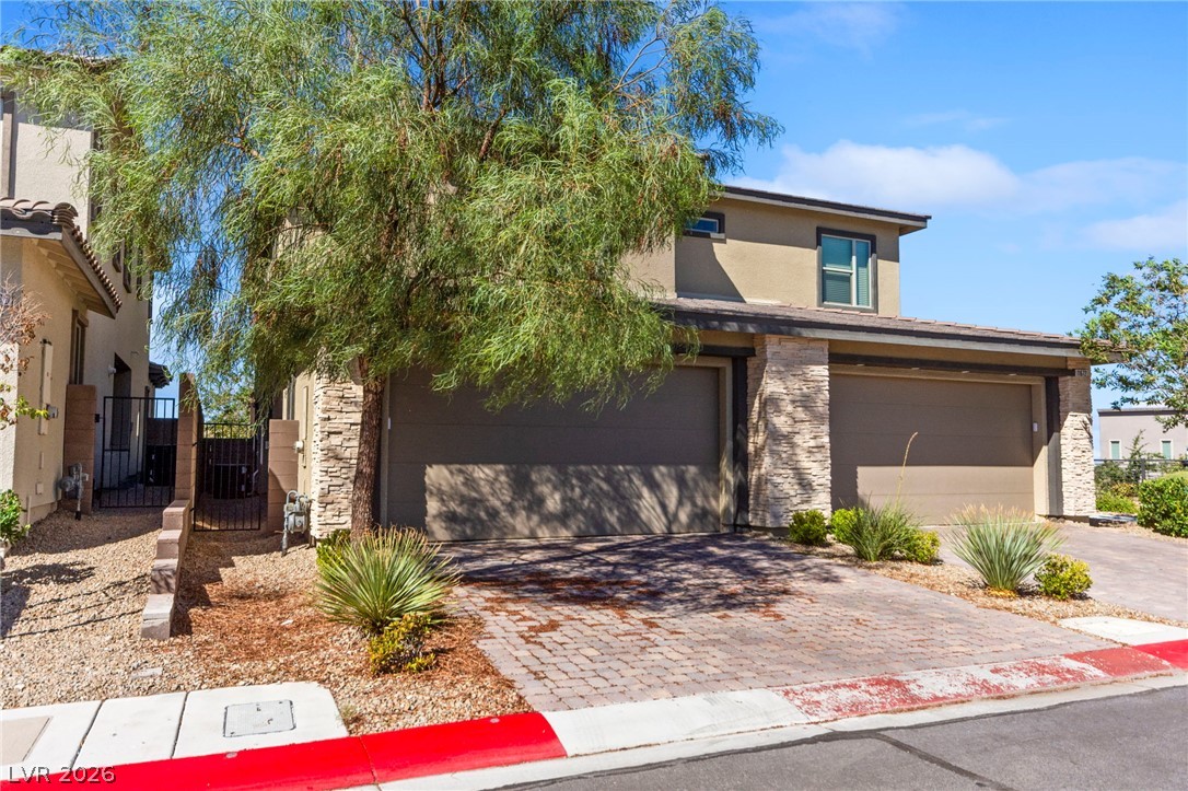 11676 Hamilton Lake Avenue