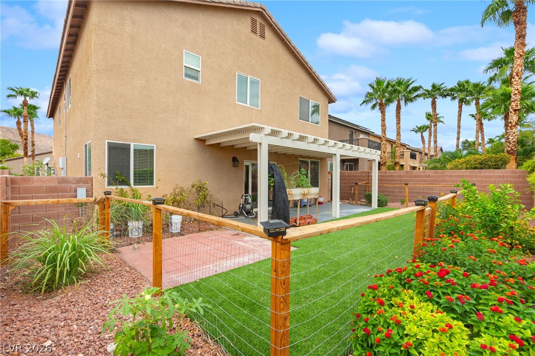 6172 Whitelion Walk Street