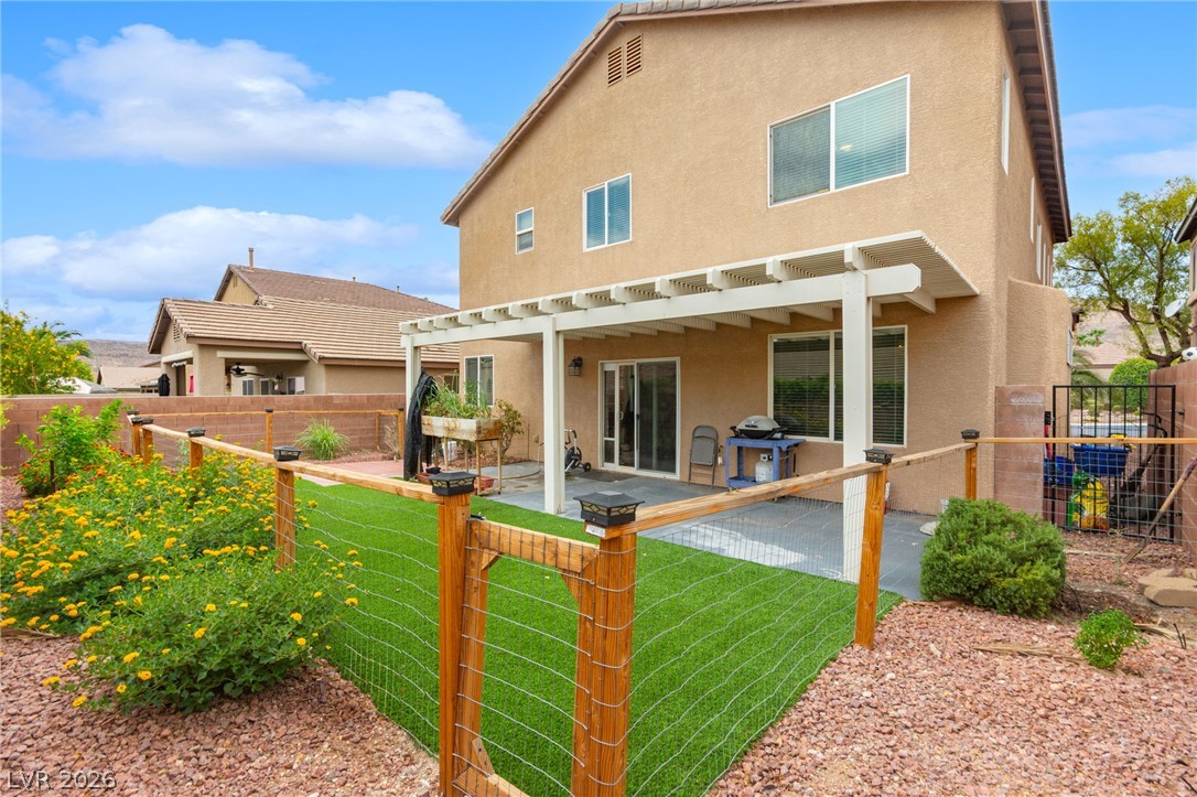 6172 Whitelion Walk Street