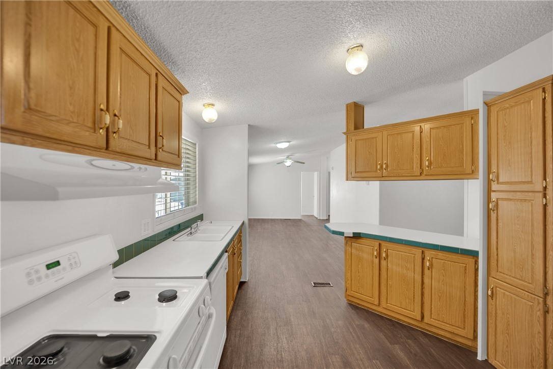 5914 Sassy Rose Drive