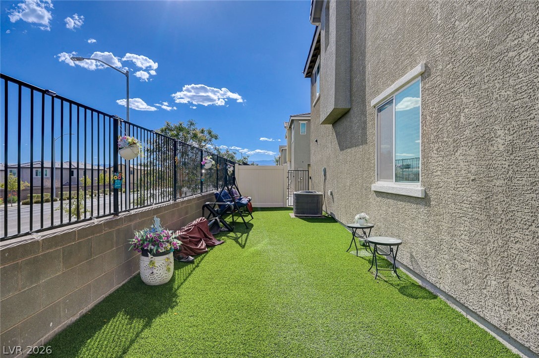 6804 Satin Silver Court