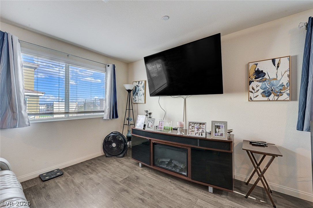 6804 Satin Silver Court
