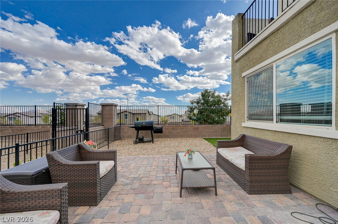 6804 Satin Silver Court