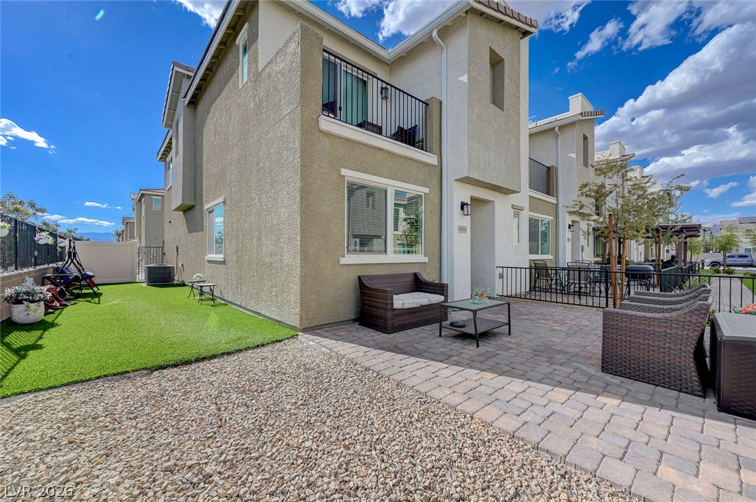 6804 Satin Silver Court