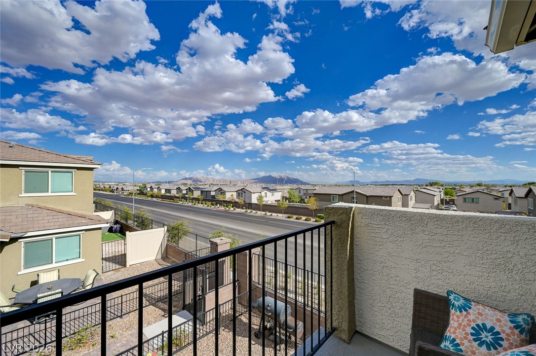 6804 Satin Silver Court