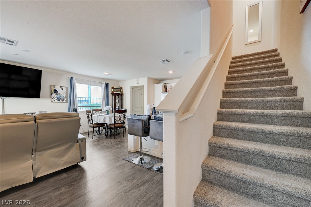 6804 Satin Silver Court