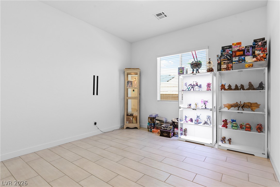 10205 Tumbaga Street