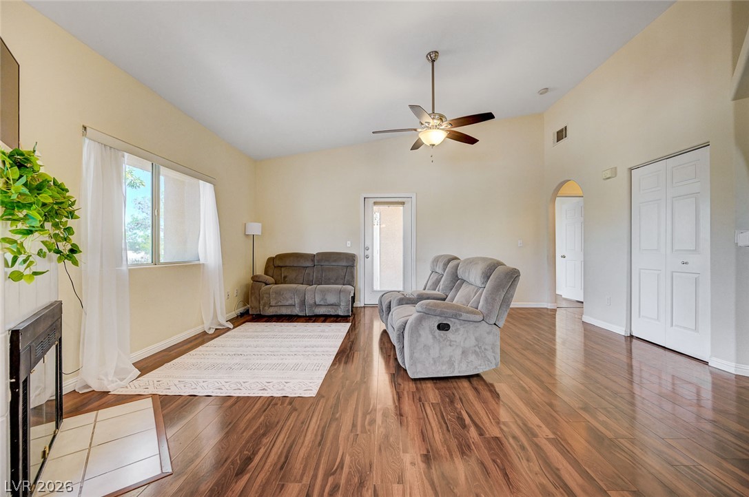 900 Heavenly Hills Court 213