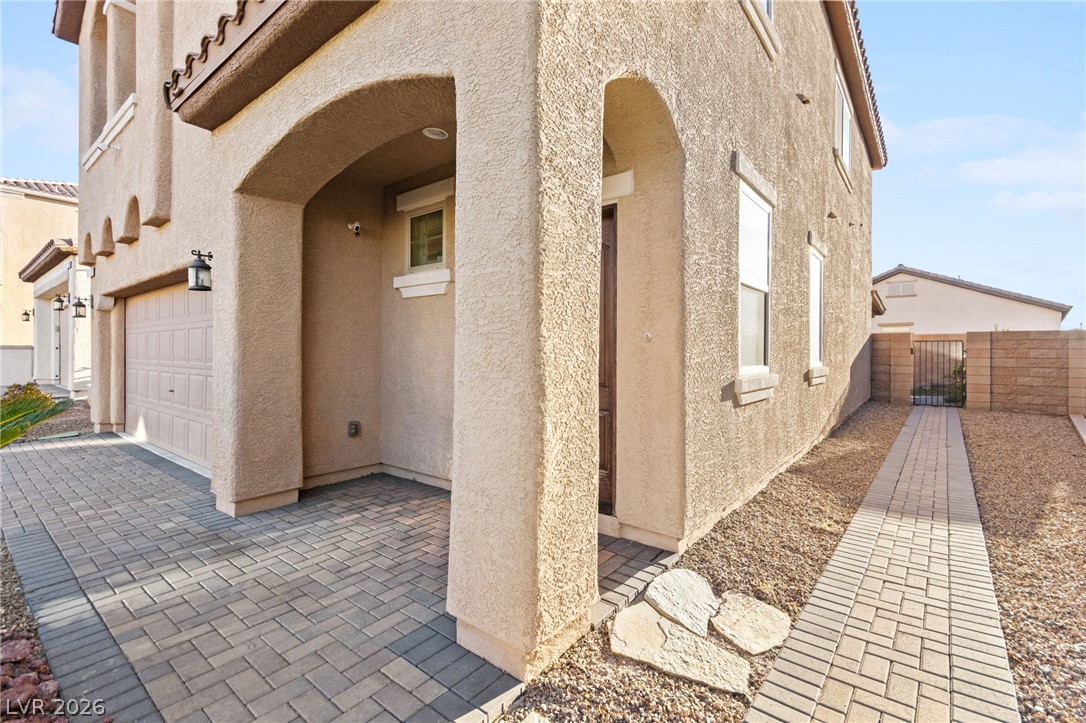 931 Via Del Campo