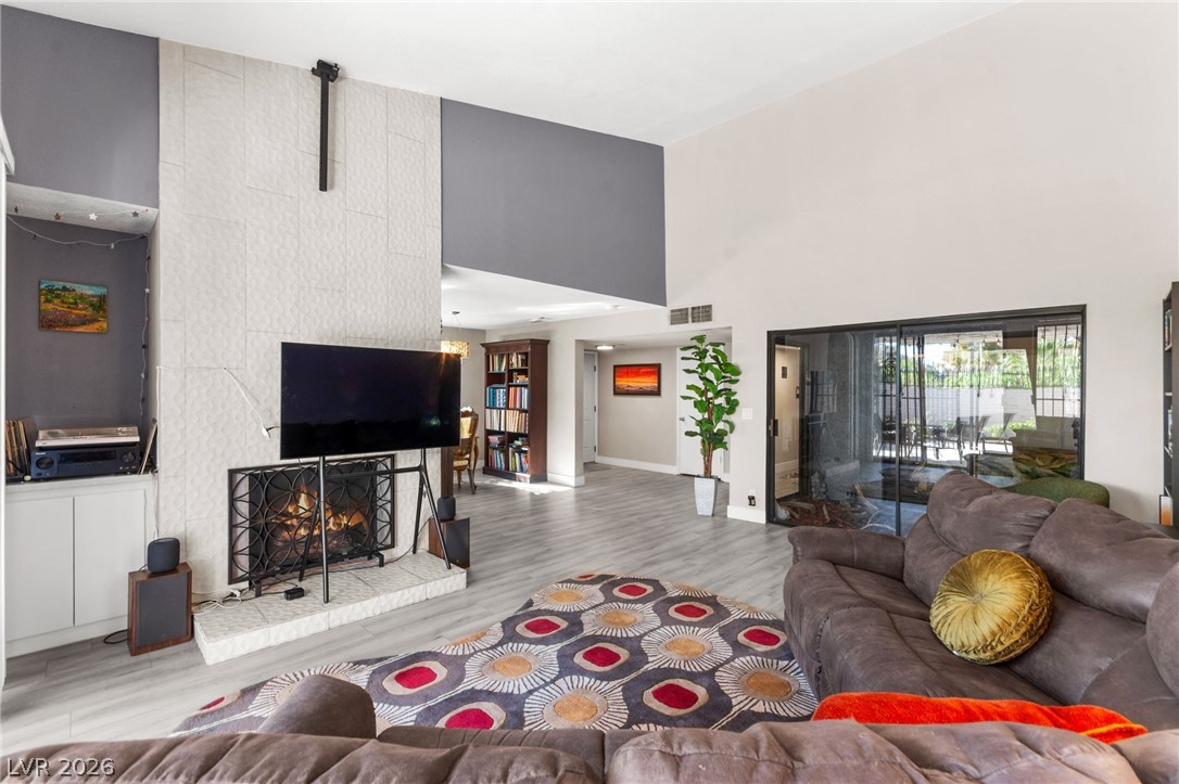 2511 Palmera Drive
