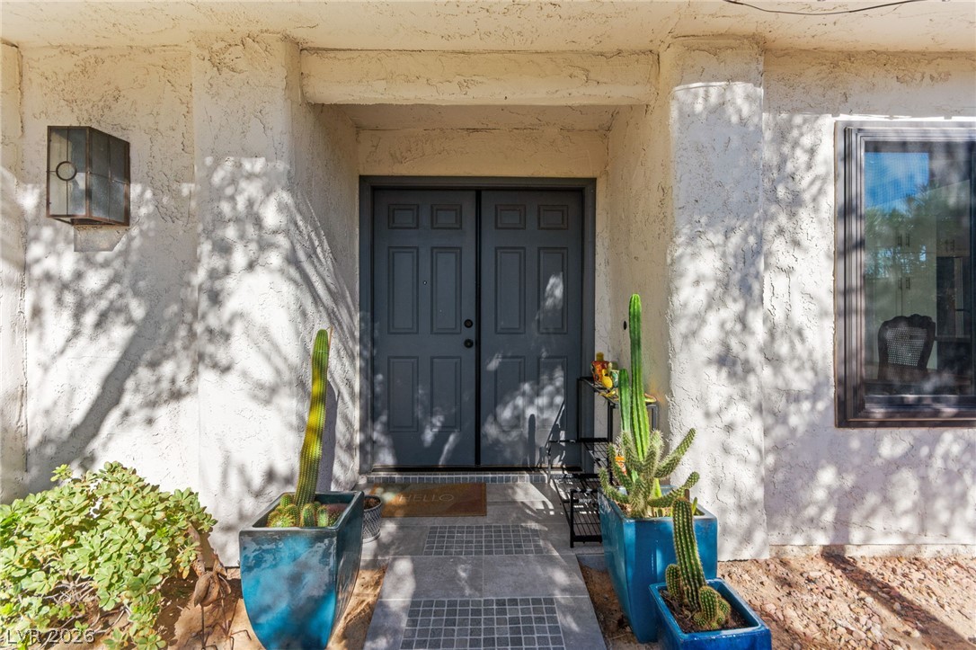 2511 Palmera Drive