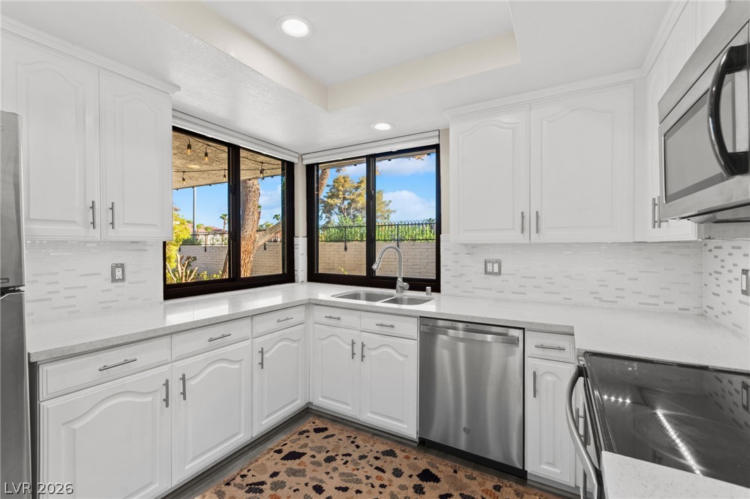 2511 Palmera Drive