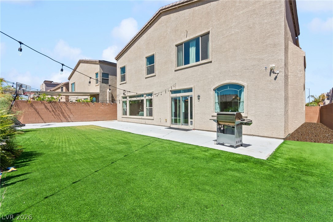 5929 Graystone Ridge Avenue