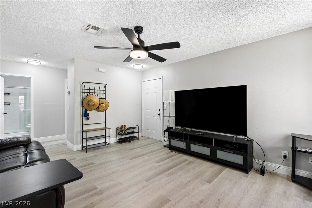 5576 West Rochelle Avenue 29D