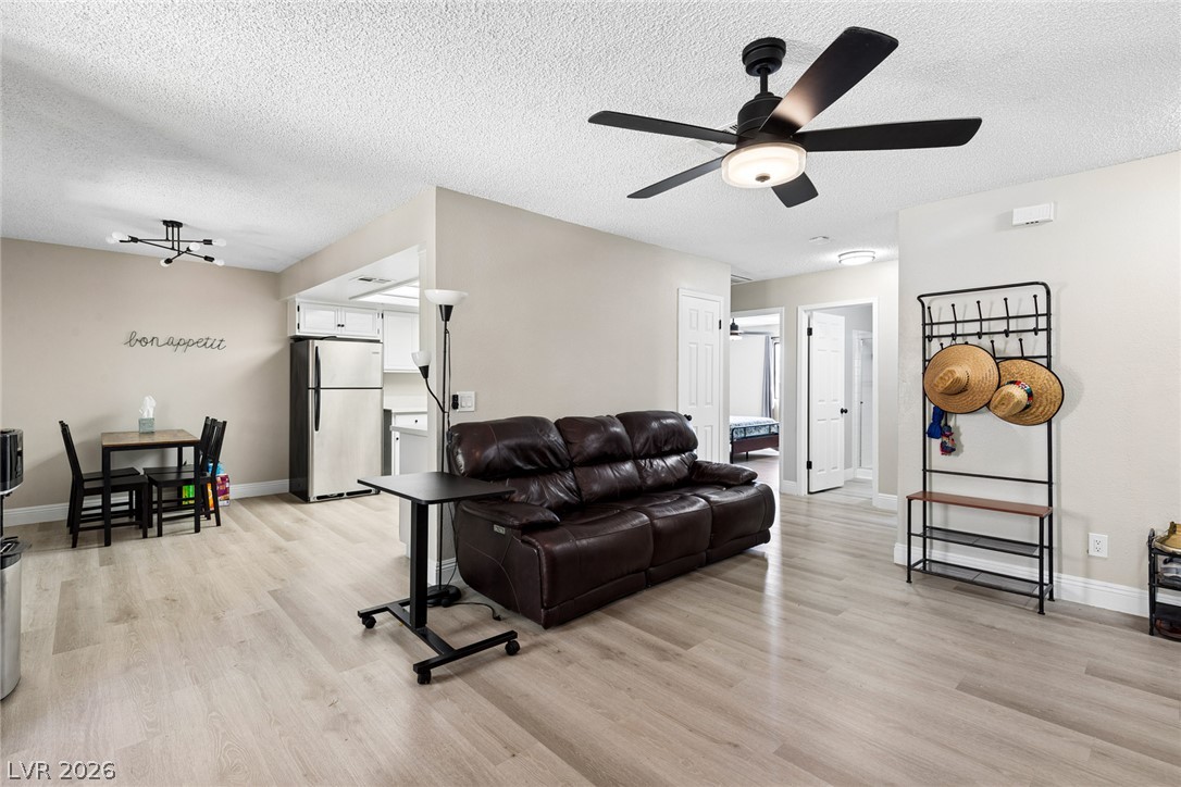 5576 West Rochelle Avenue 29D
