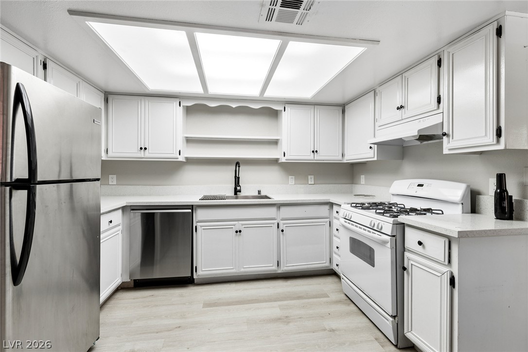 5576 West Rochelle Avenue 29D