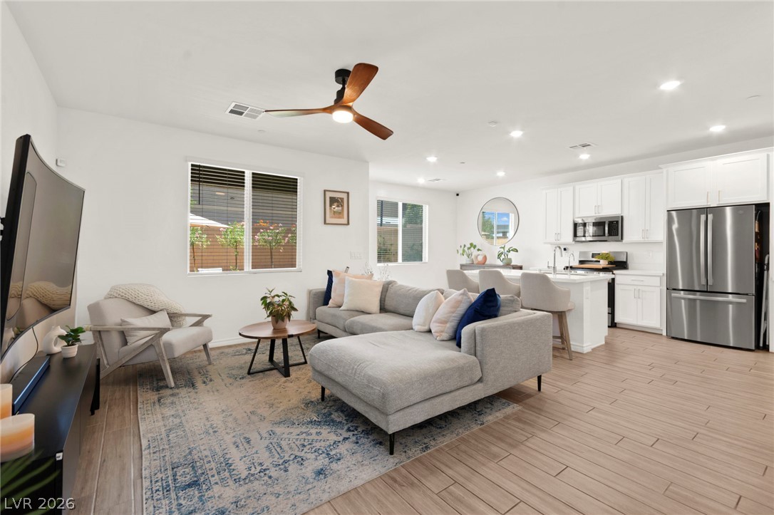 9743 Mojave Mountain Street