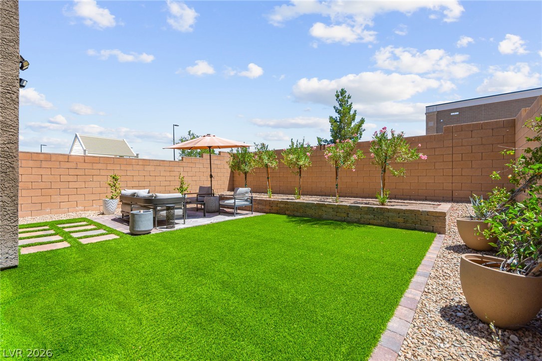 9743 Mojave Mountain Street