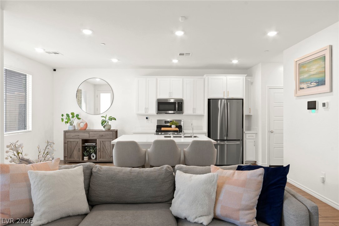 9743 Mojave Mountain Street