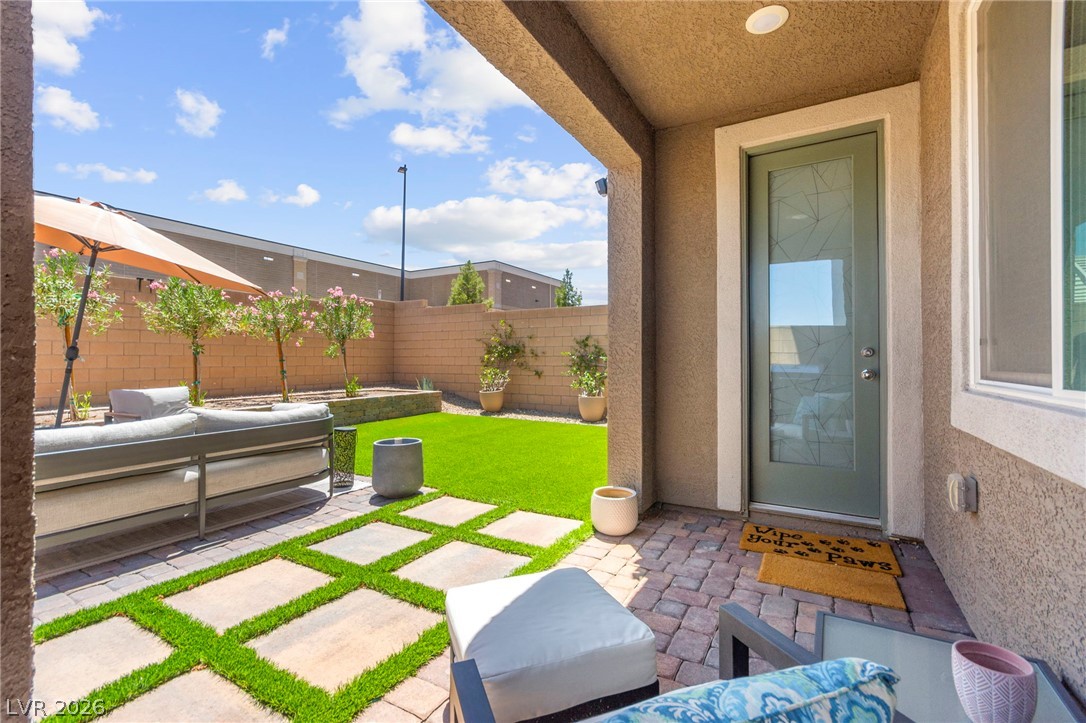 9743 Mojave Mountain Street