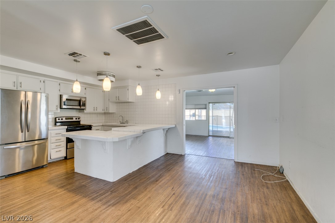 409 Estella Avenue