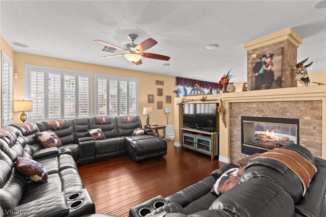 680 Coral View Street