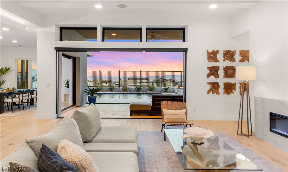 508 Vista Sunset Avenue
