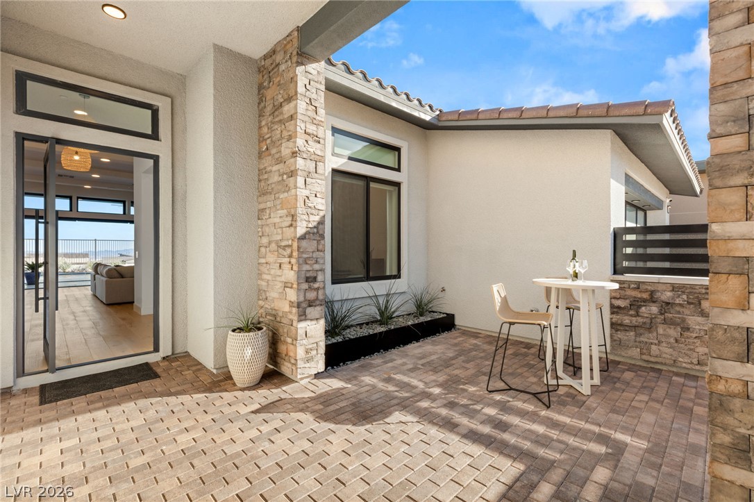 508 Vista Sunset Avenue