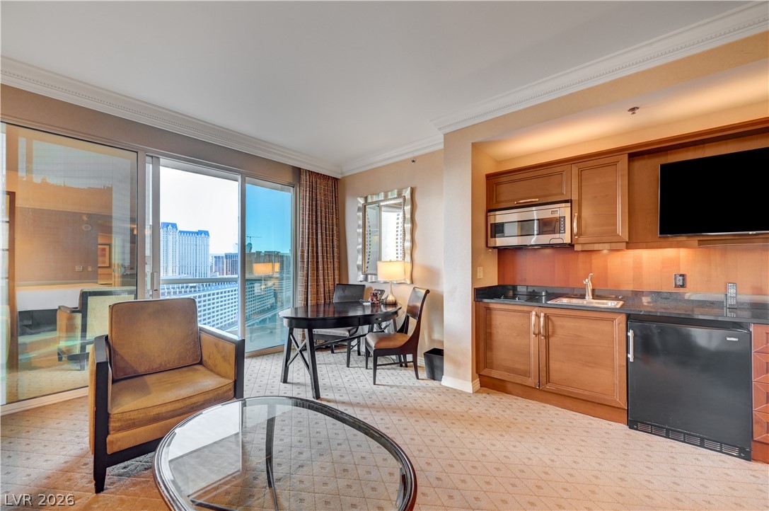 125 East Harmon Avenue 1415
