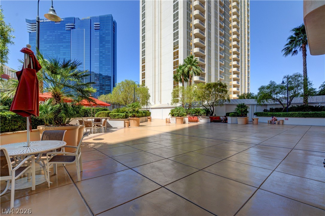 125 East Harmon Avenue 1415