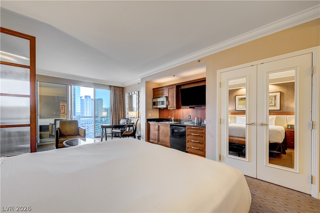 125 East Harmon Avenue 1415