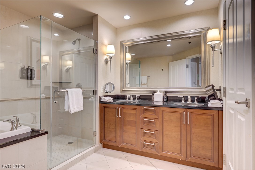 125 East Harmon Avenue 1415
