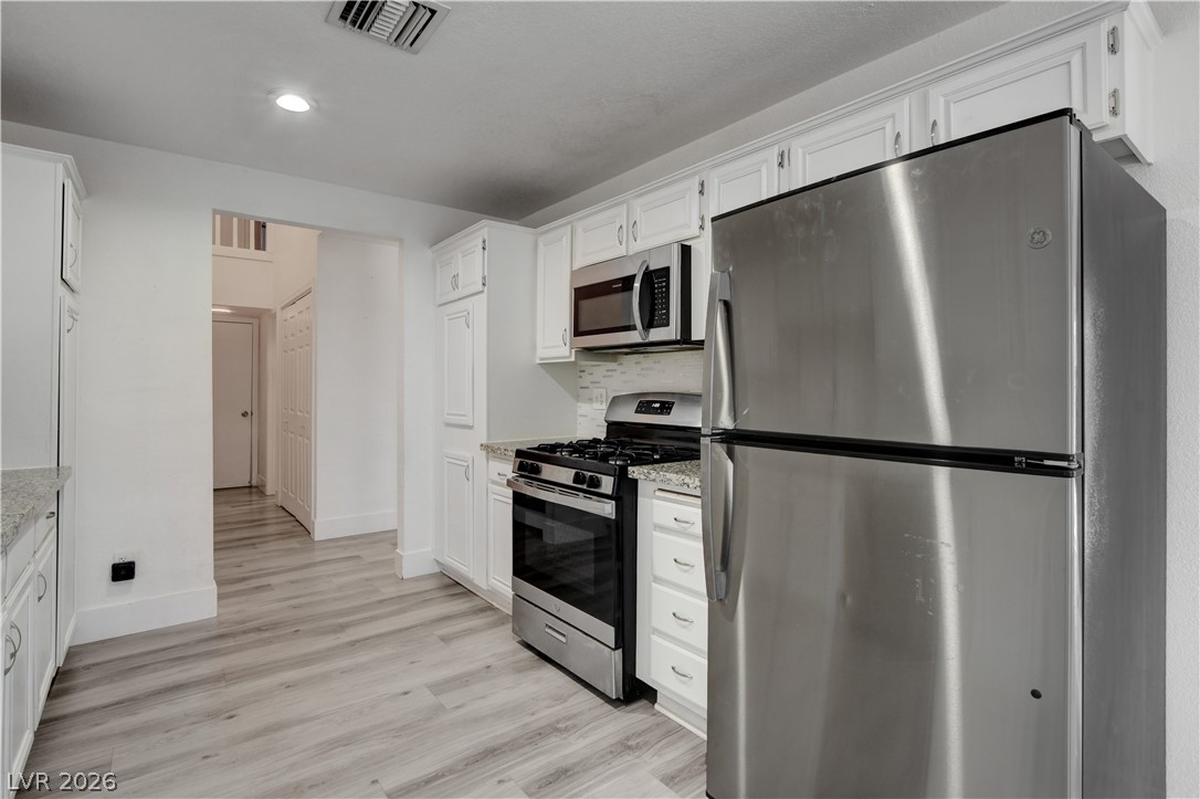 4049 Chalfont Court
